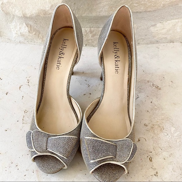 Kelly & Katie Peep Toe Open Side Wedding Gold Silver Sparkle Heels SZ 6 - Picture 2 of 8
